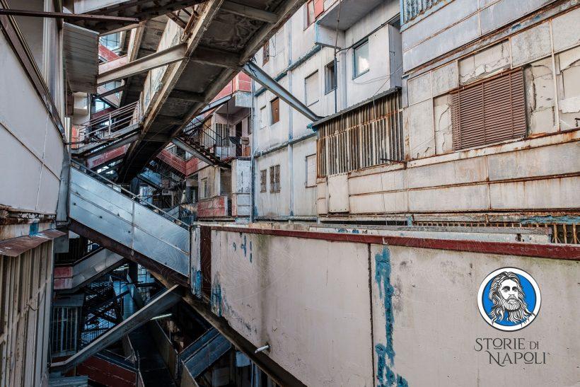 Le Vele Di Scampia: Storia Di Un Sogno Impazzito