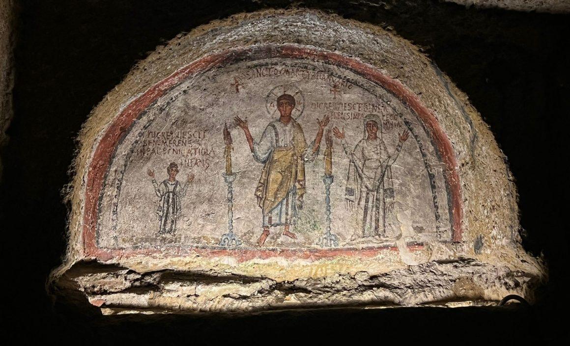 Prima immagine di San Gennaro, affresco nelle catacombe di Capodimonte
