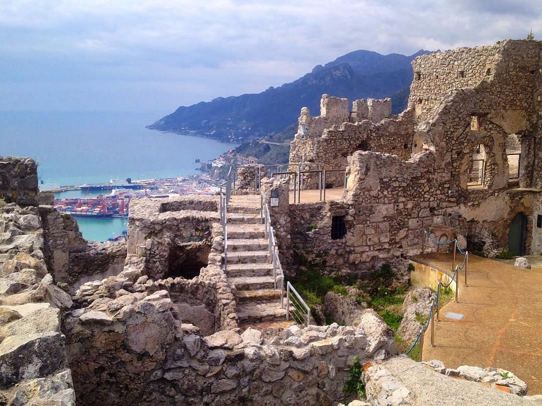 Il Castello di Arechi, il forte medievale che troneggia su Salerno