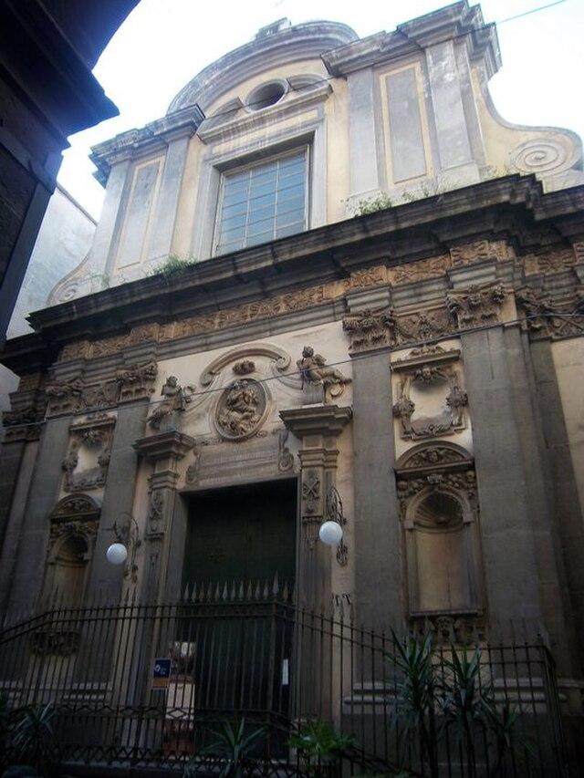 Purgatorio ad Arco - la facciata